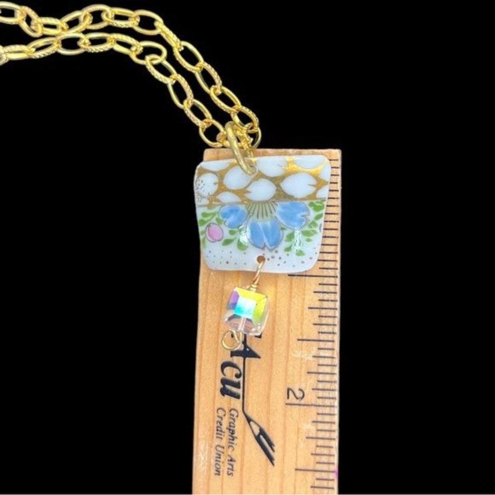 Broken China Artisan Pendant from a Vint English Fine China Cup & Crystal Dangle - Picture 9 of 17